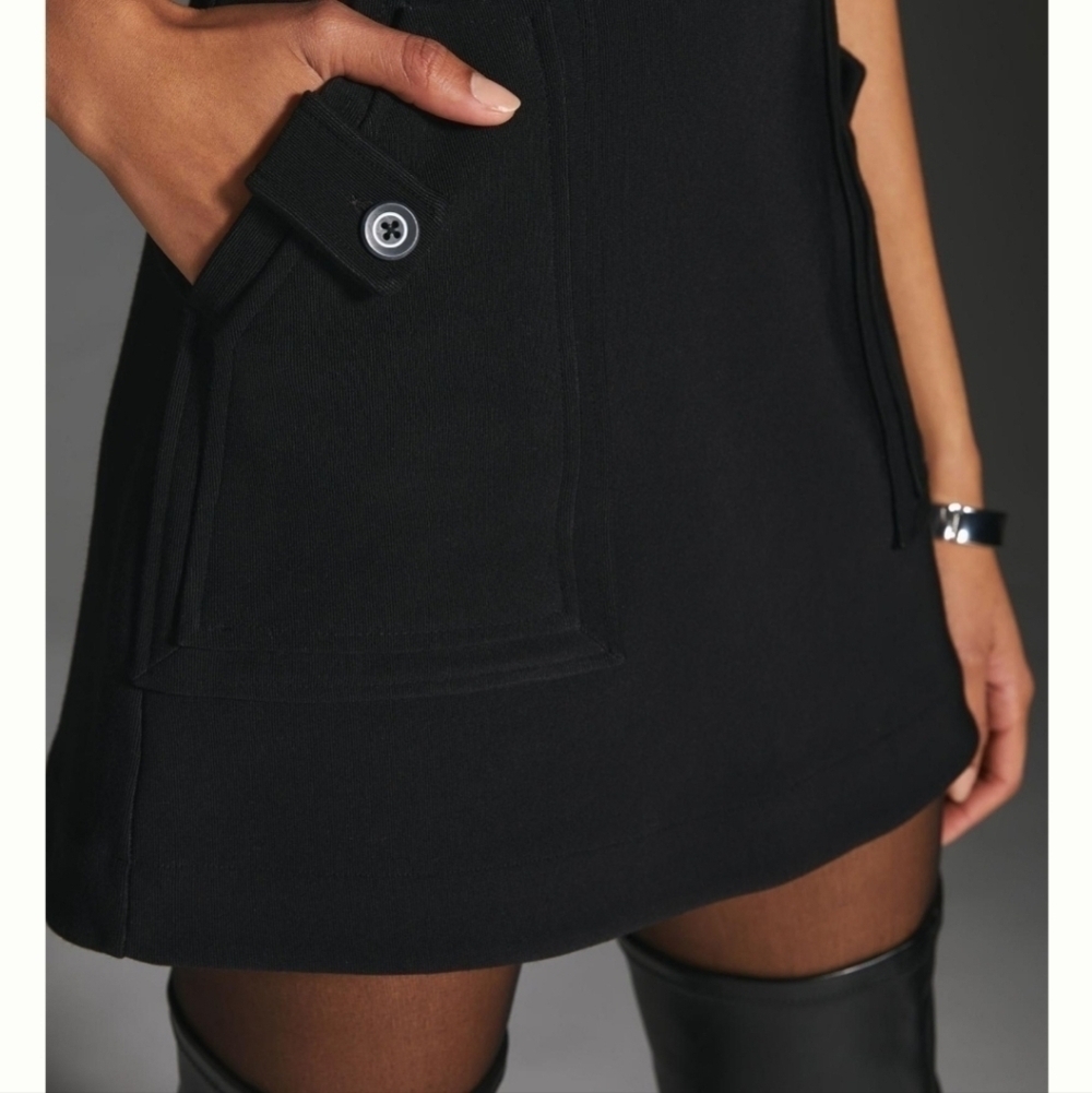 Maeve Front Pocket Rear Zip Mini Skirt- size M